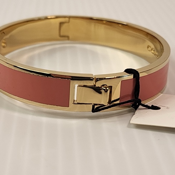 COACH Signature C-Buckle
Bangle - Gold-tone & color Pink Enamel - Picture 4 of 9